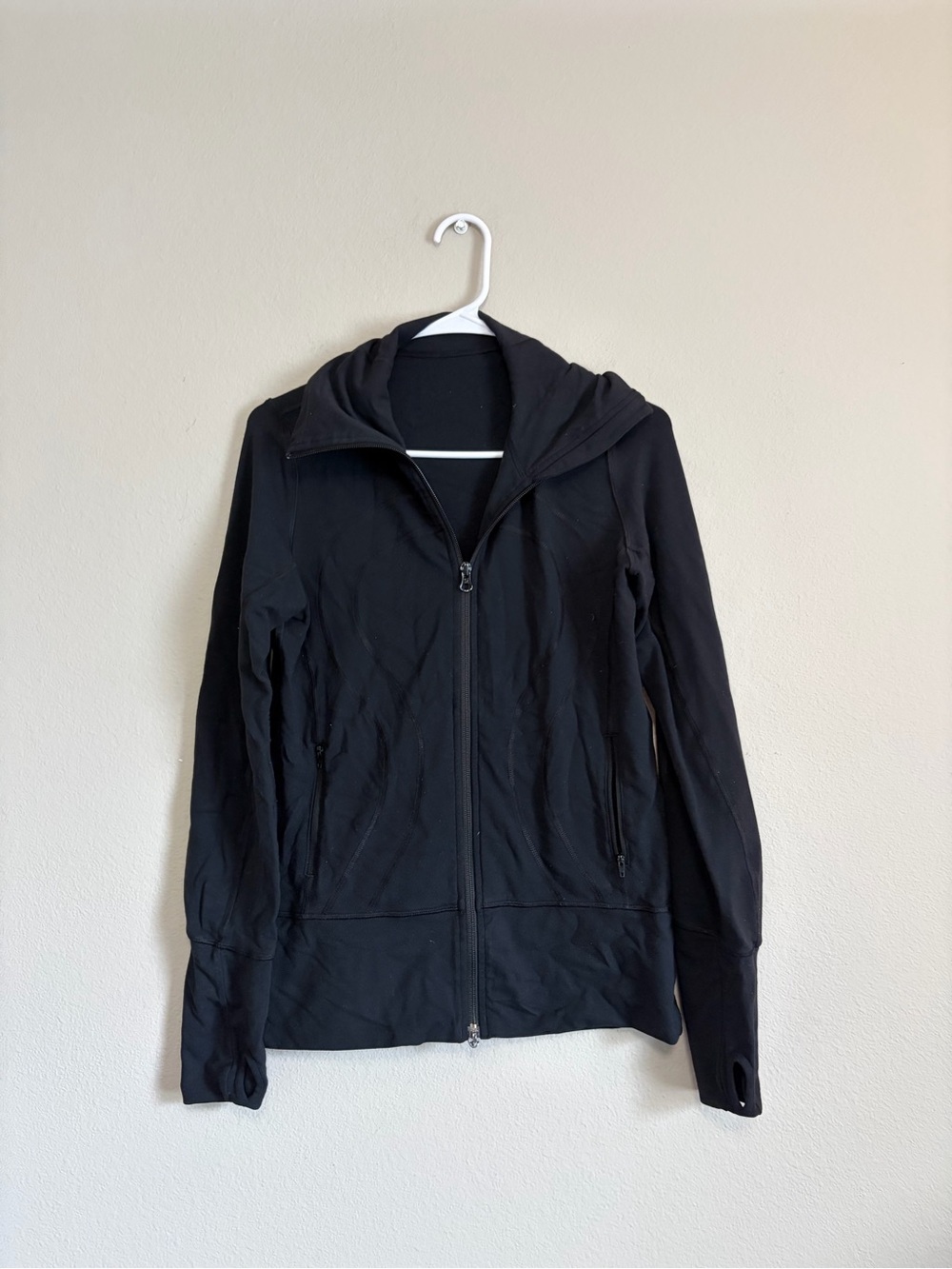 Lululemon‎ In Stride Jacket Black full zip size 6 athleisure athletic gym wear